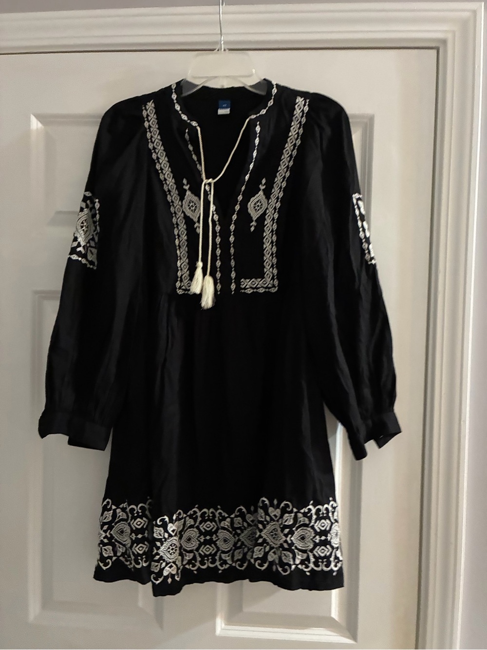 Old Navy Black Long-Sleeve Embroidered Tunic Dress with White Tassels